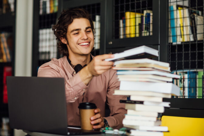 Junior-Accountant / Relatbeheerder